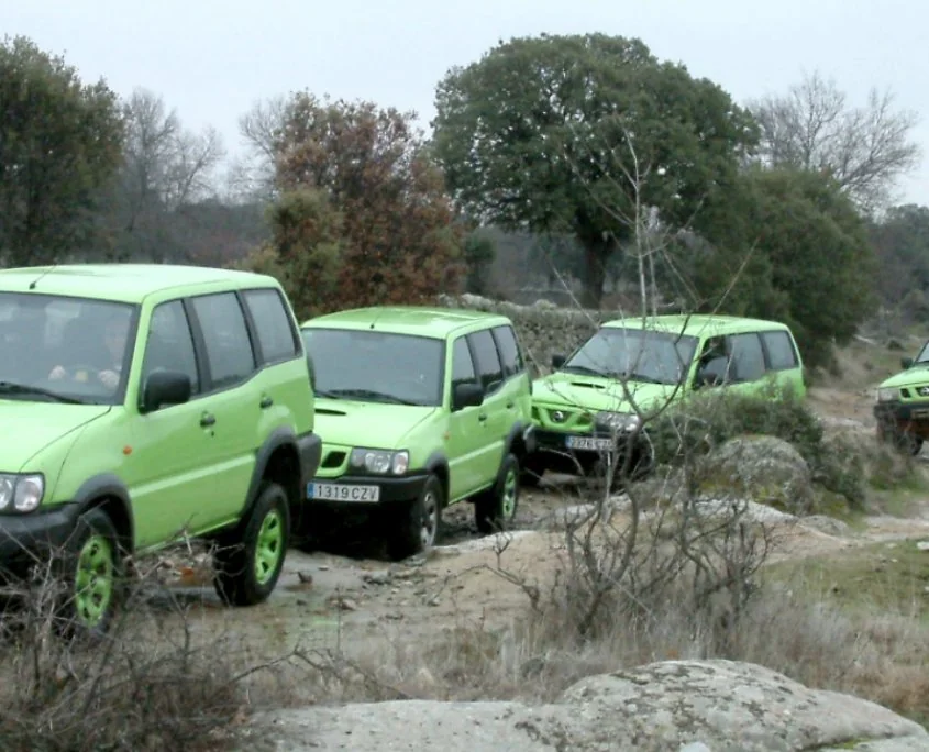 4 × 4